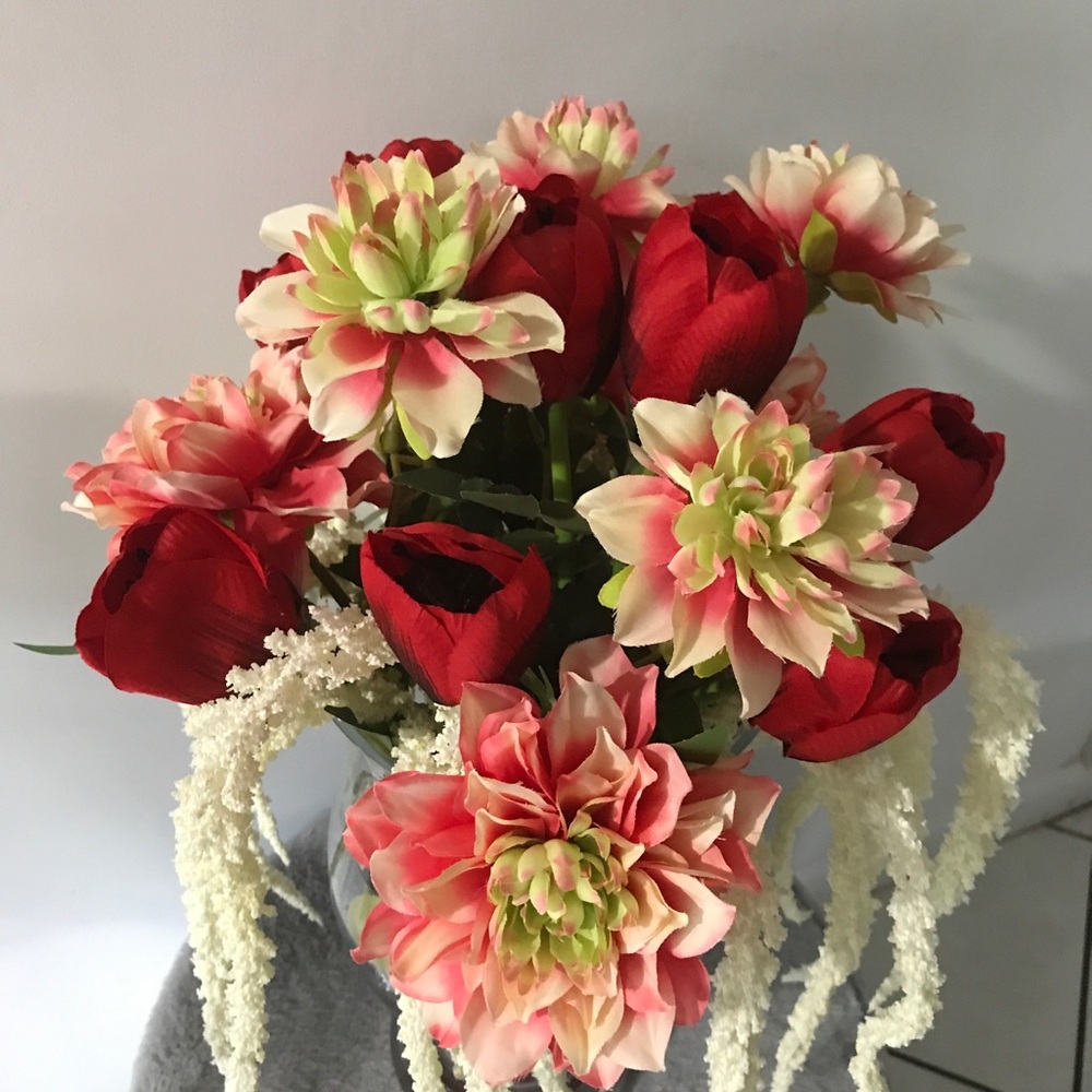 Center table decoration - Picture 2 of 11